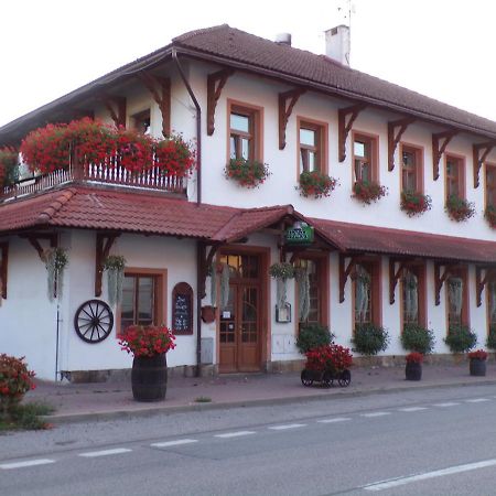Penzion Restaurace U Helferu Libun Ngoại thất bức ảnh